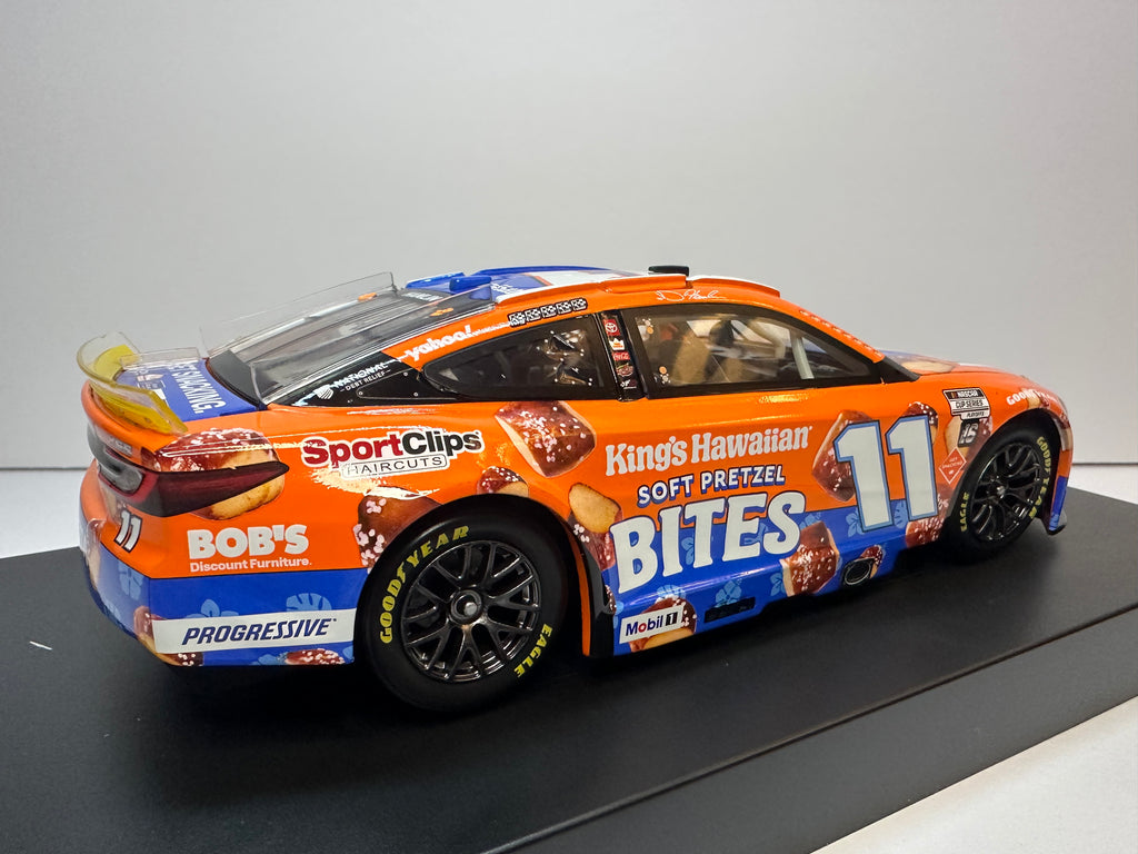 2025 Denny Hamlin #11 King’s Hawaiian Soft Pretzel Bites Lionel NASCAR Diecast 1:24